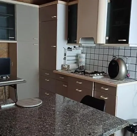 Appartement Chaleureux Dans Une Maison En Pierre Mireval Esterno foto
