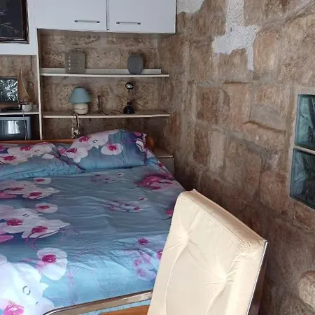 Appartement Chaleureux Dans Une Maison En Pierre Mireval Esterno foto