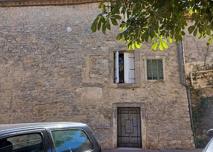Appartement Chaleureux Dans Une Maison En Pierre
