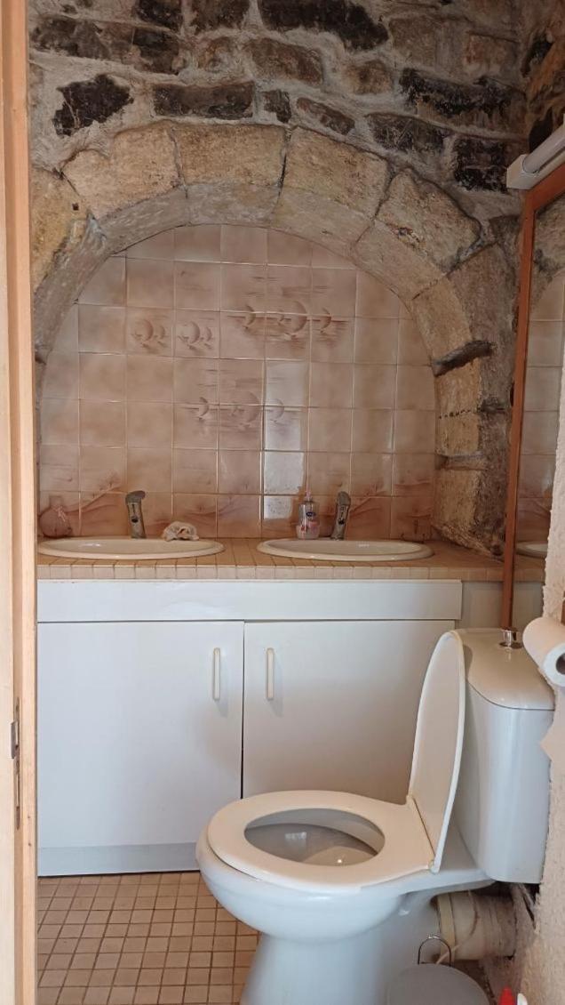 Chaleureux Dans Maison En Pierre
